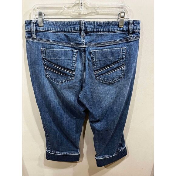 Apt. 9 Jeans Women's 12 Blue Capri Cuffed Whiskered Everyday Pockets Cottagecore - Picture 2 of 8